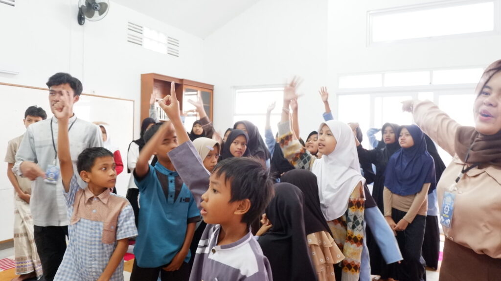 Sobat Pelita Pratama mengikuti kegiatan sekolah kesetaraan Paket C